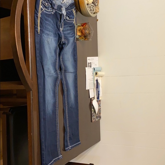 Capris - Picture 3 of 4